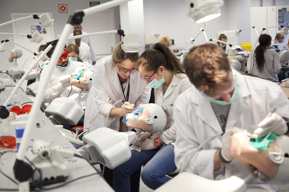 /images/pages/Universidad_Europea_de_Madrid_Dentistry_10.jpg